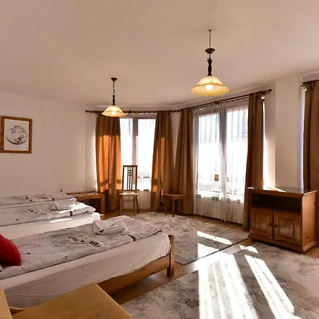 Snomads Diana-ross Homestay